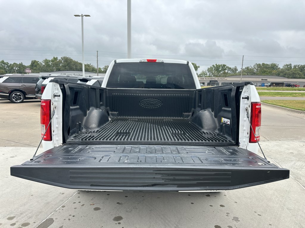 Used 2017 Oxford White Ford XL image 7