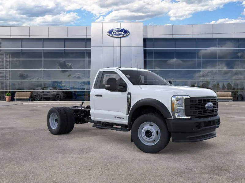 New 2026 Oxford White Ford F-600® XL image 7