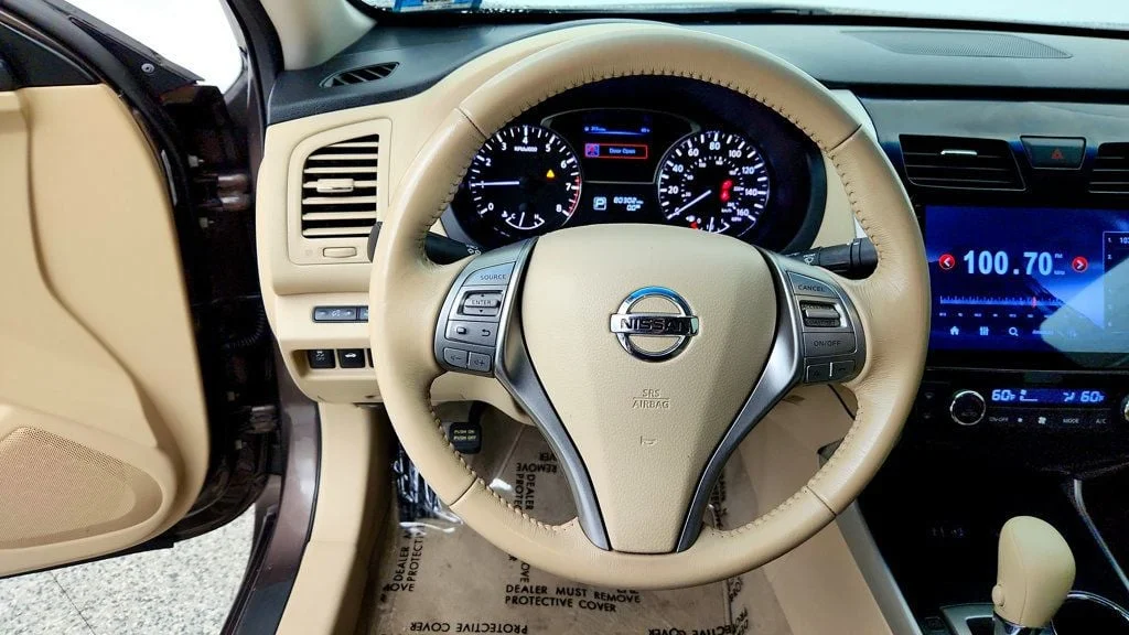 Used 2014 Java Metallic Nissan 4dr Sedan I4 2.5 SV image 13