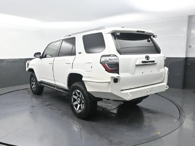 Used 2016 White Toyota SR5 Premium image 6