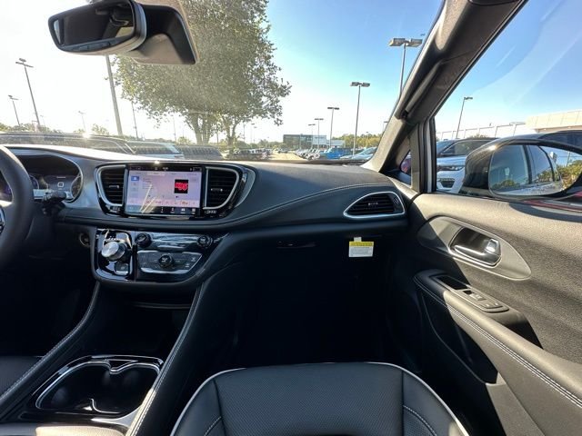 2026 Chrysler Pacifica Limited - Photo 29