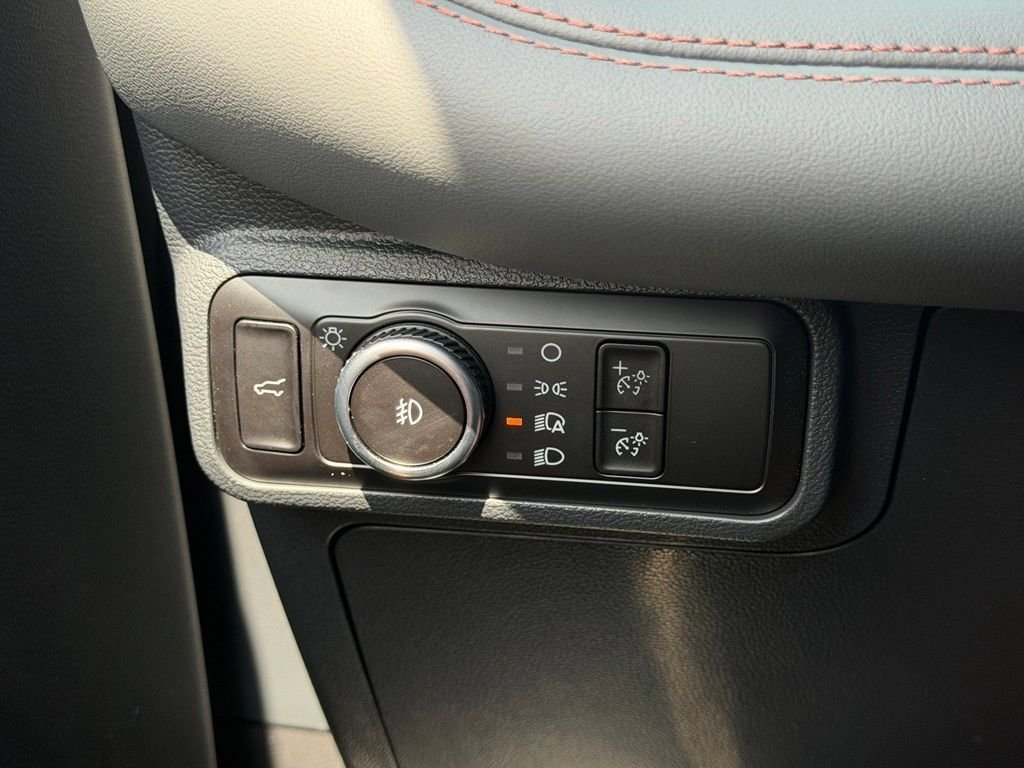 Used 2026 White Metallic Ford Active image 21
