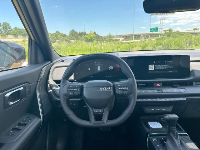 New 2027 Terrain Brown / Black Roof Kia X-Line S image 20