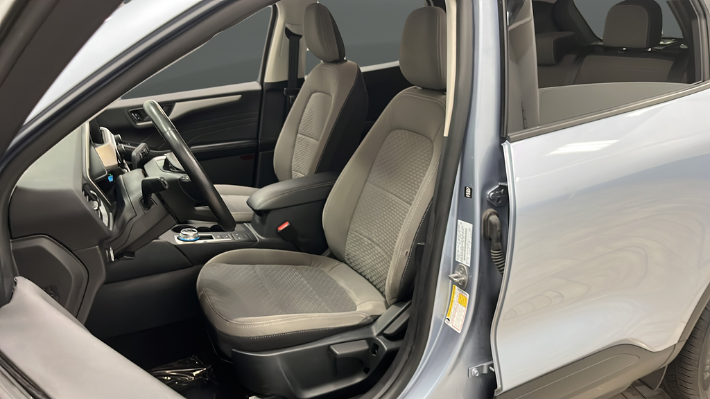 Used 2022 Iced Blue Silver Metallic Ford SE image 9