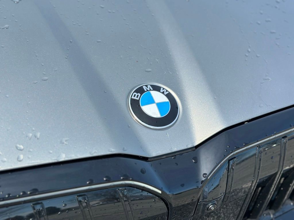 New 2026 Oxide Grey Metallic BMW 530i xDrive image 11