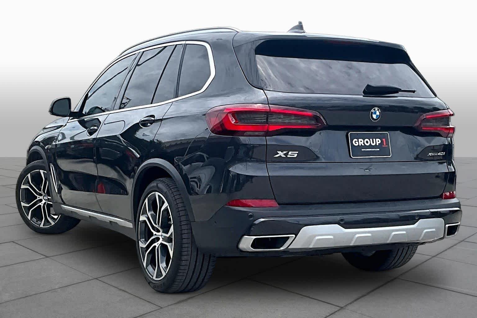 Used 2022 Dark Graphite Metallic BMW xDrive40i image 11