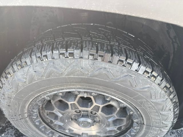 Used 2019 Ruby Flare Pearl Toyota Adventure image 5
