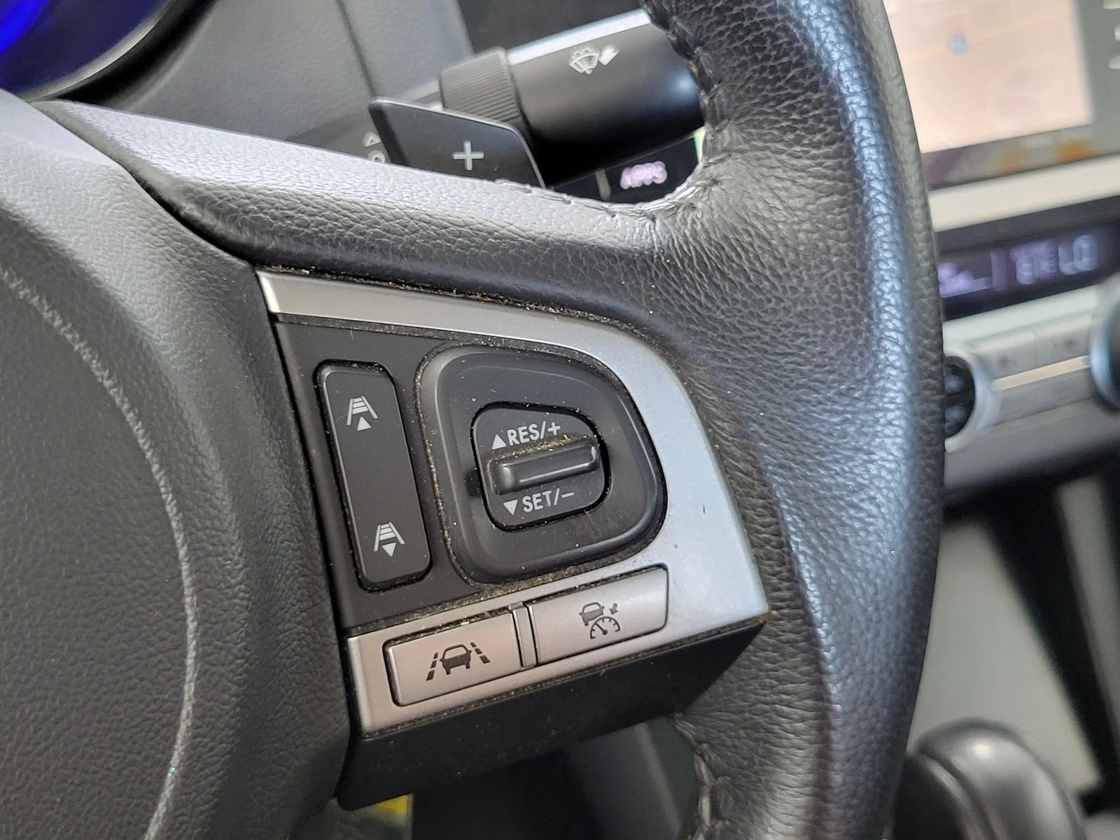 Used 2017 Silver Subaru 2.5i image 18