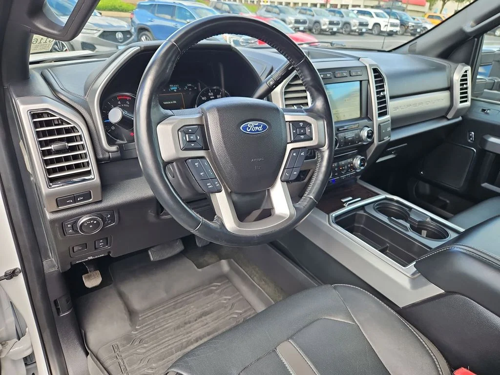 Used 2017 White Ford Platinum image 13