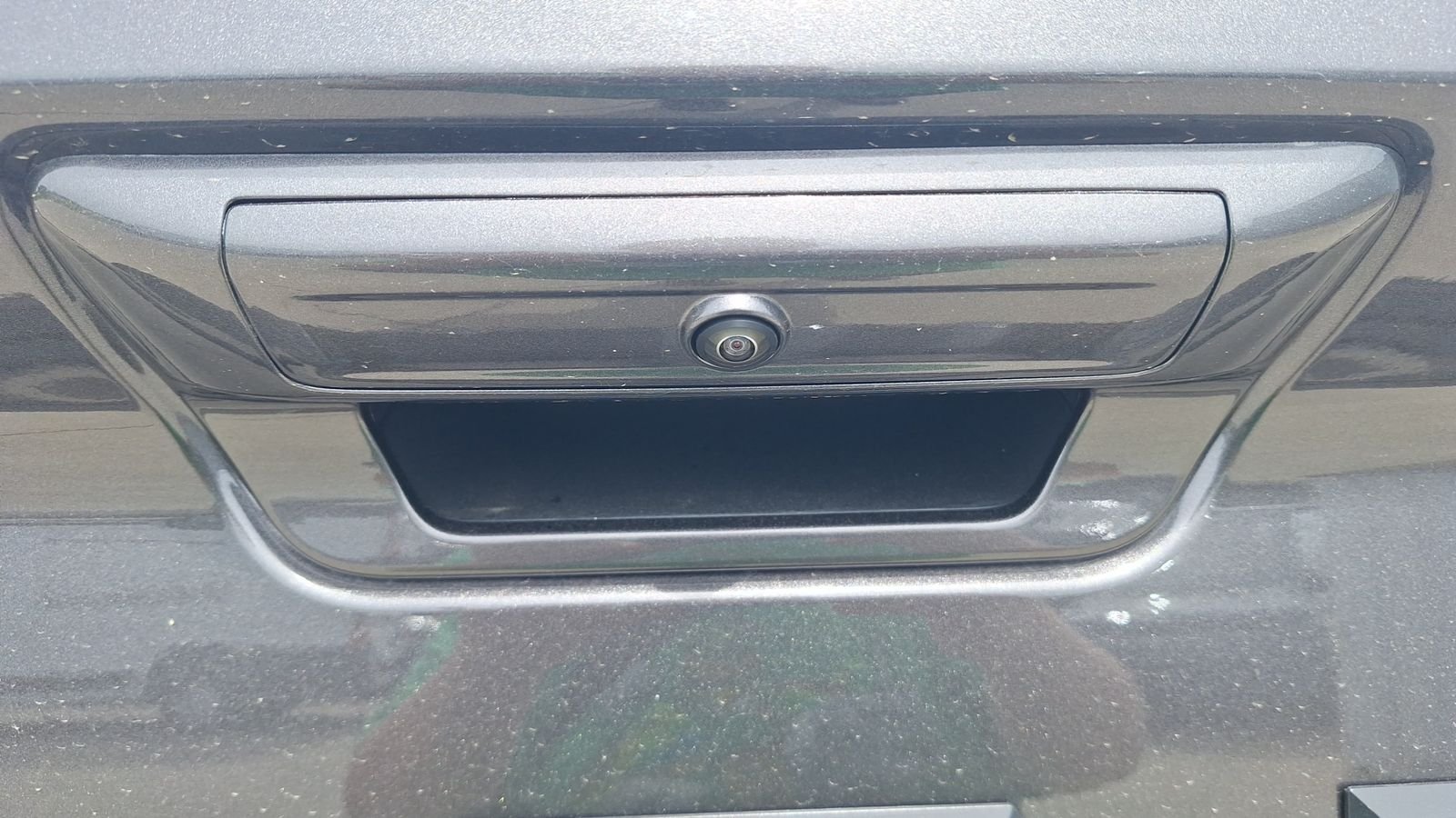 New 2026 Granite Crystal Metallic Clear-Coat Exterior Paint RAM Laramie image 13