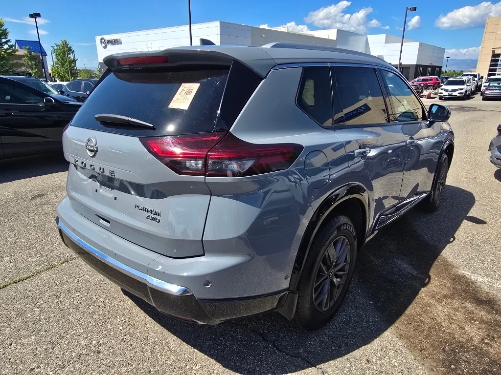 Used 2024 Boulder Gray Pearl Nissan Platinum image 5