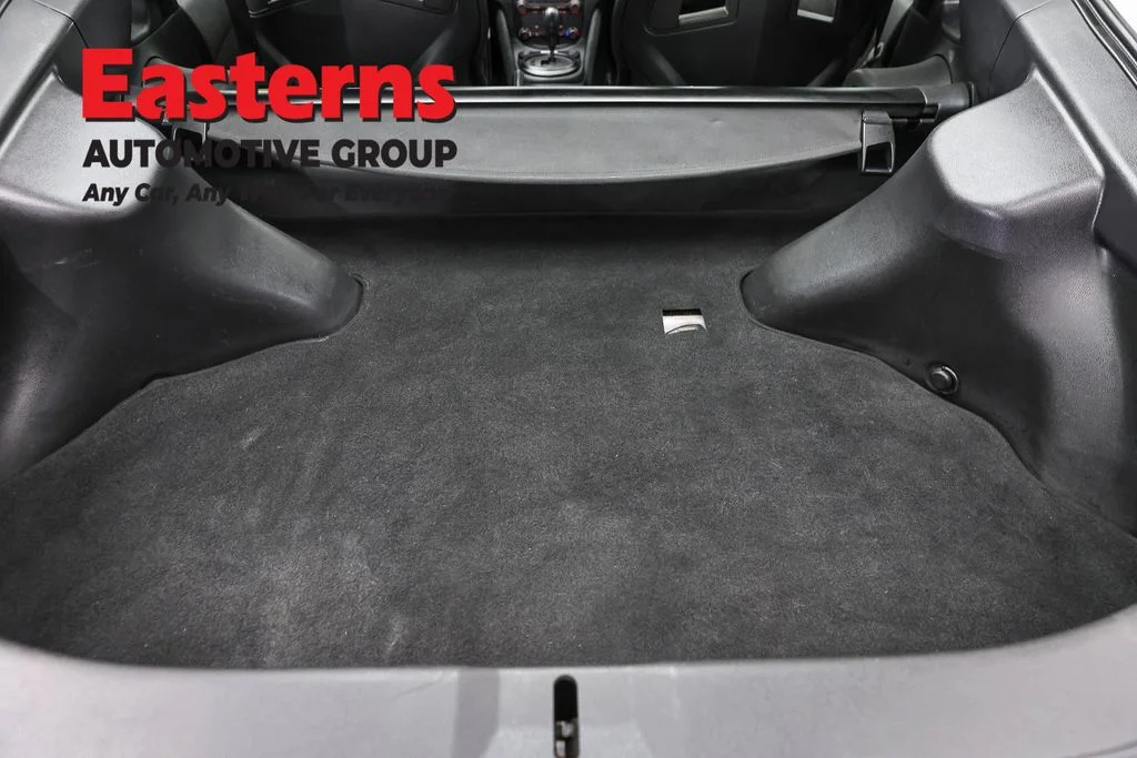 Used 2020 White Nissan Nismo image 9