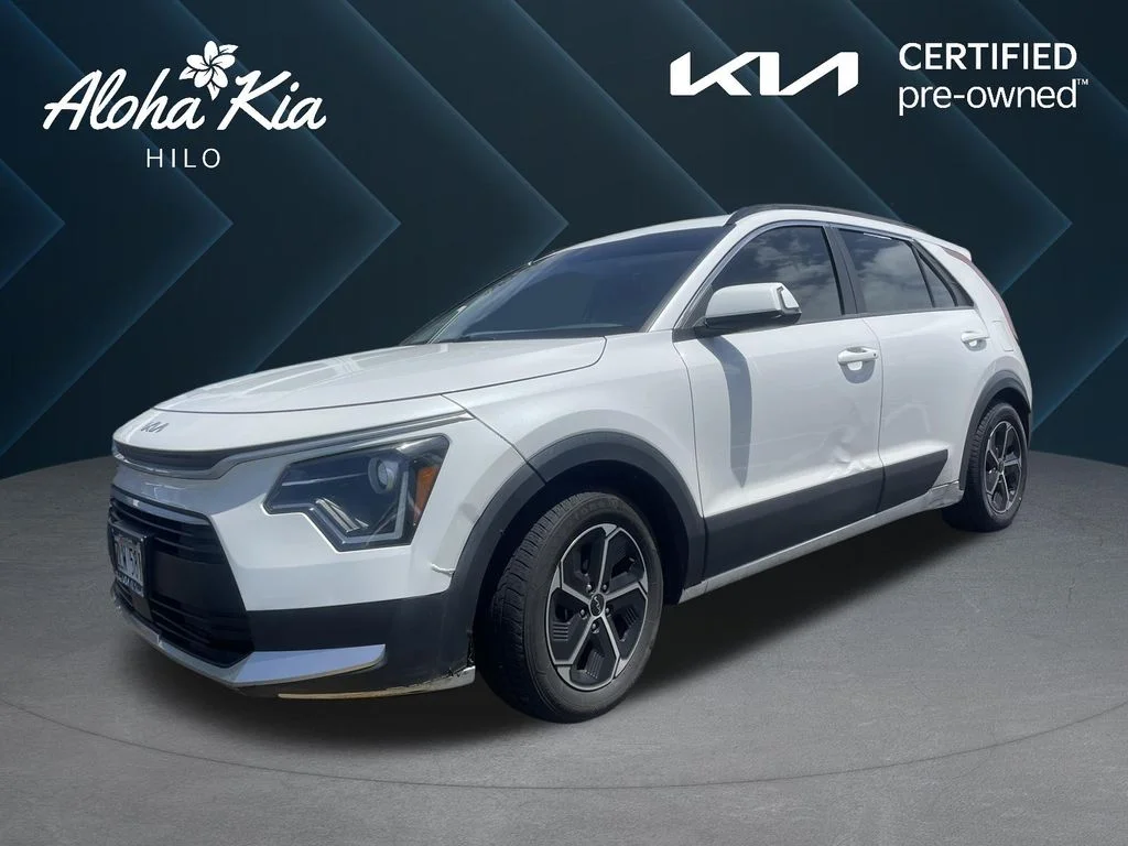Used 2023 White Kia EX image 1