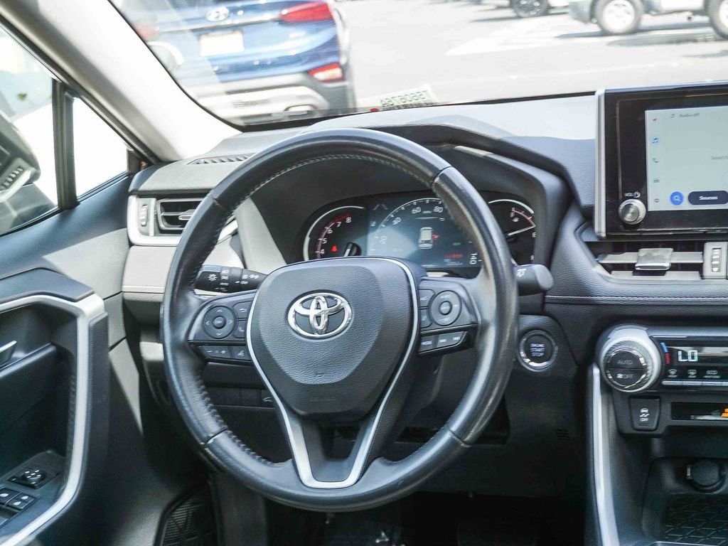 Used 2023  Toyota XLE Premium image 16