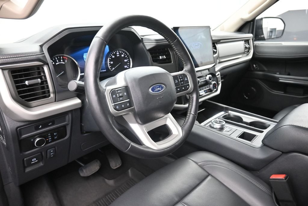 Used 2024 Gray Ford XLT image 18