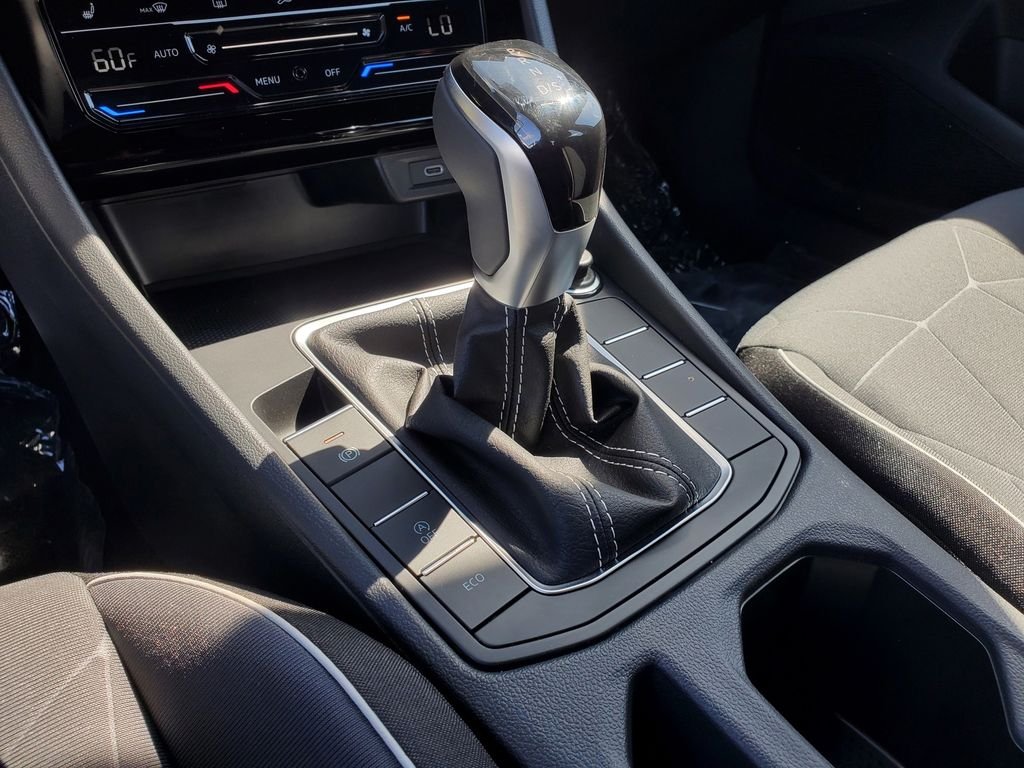 New 2026 White Volkswagen 1.5T Sport image 14