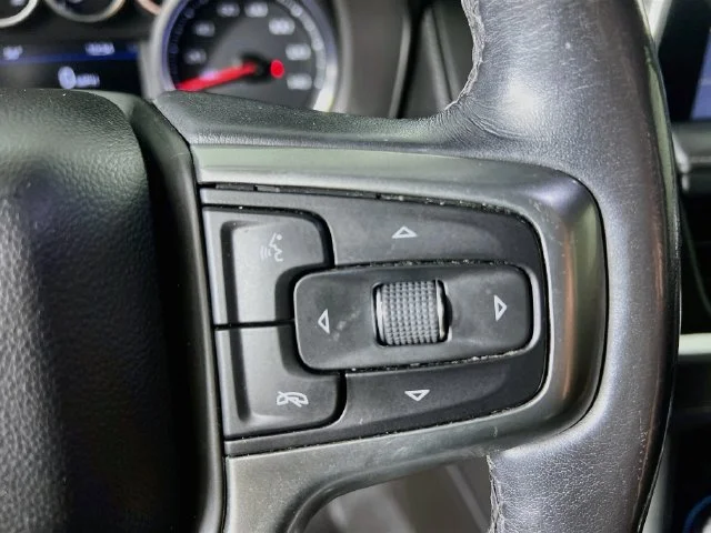 Used 2021 Gray Chevrolet Z71 image 35