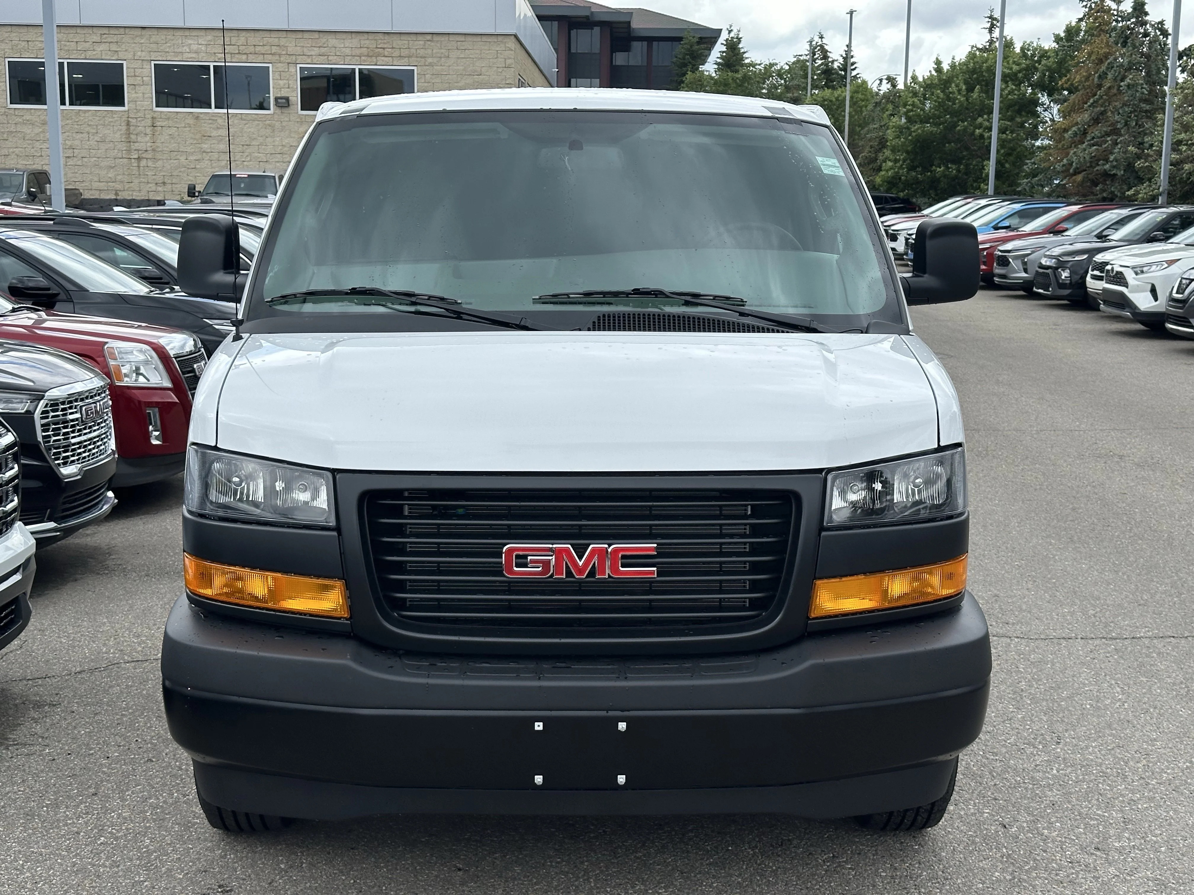 New 2026 Summit White GMC RWD 3500 155 image 2