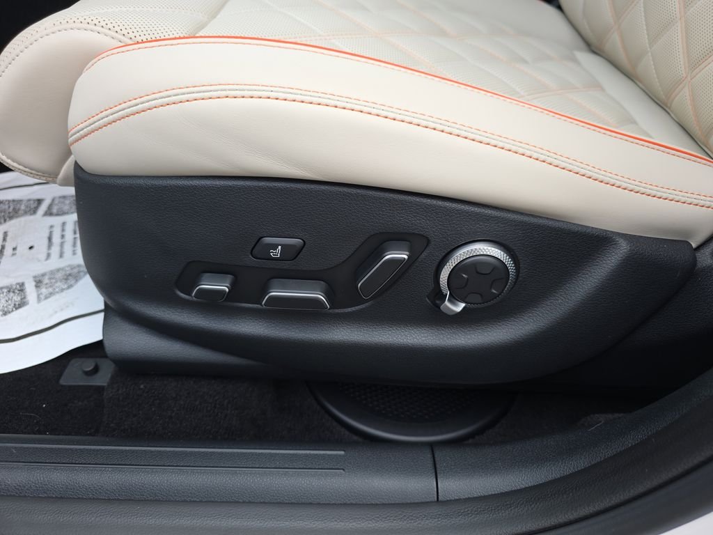2026 GENESIS GV70 Sport Prestige - Photo 19