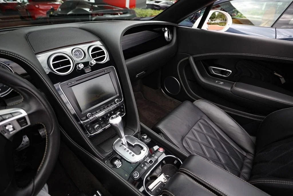 Used 2014 Glacier White Bentley Speed image 28