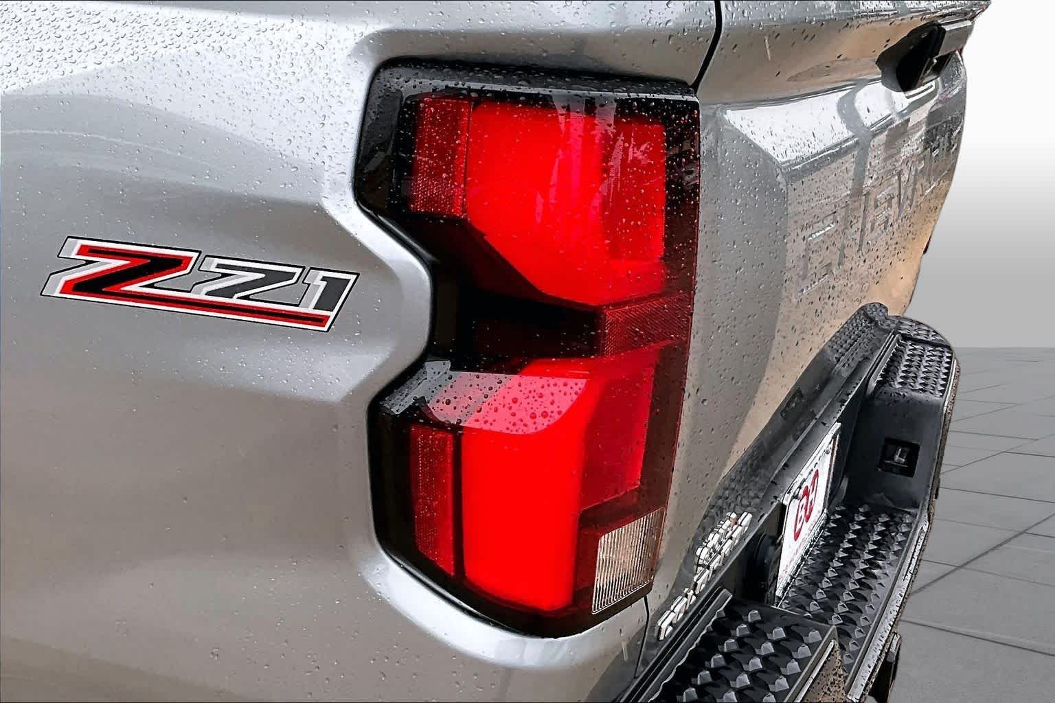 Used 2024 Sterling Gray Metallic Chevrolet 4WD Z71 image 27