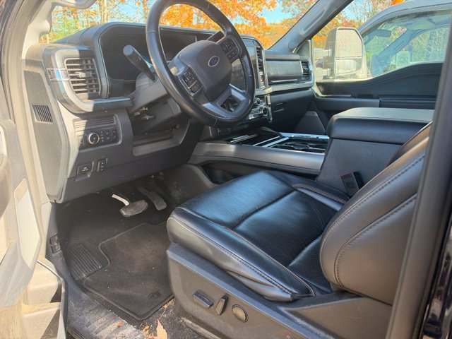 Used 2025 Blue Metallic Ford Lariat image 11