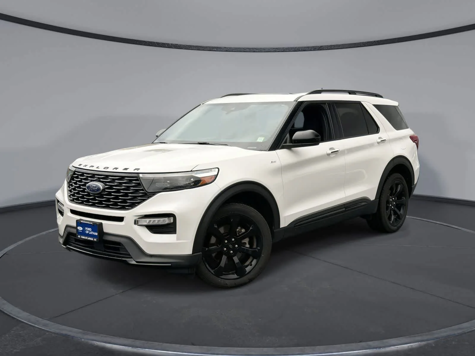 2024 Ford Explorer ST-LINE 4WD's photo