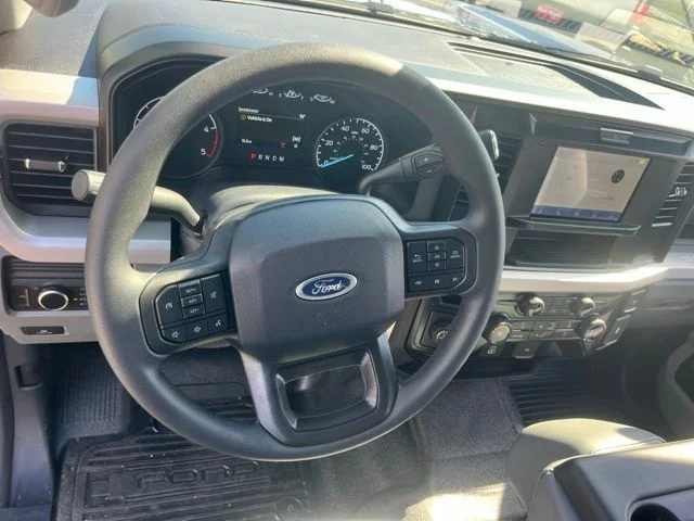 2026 Ford F-350 Super Duty XL - Photo 14