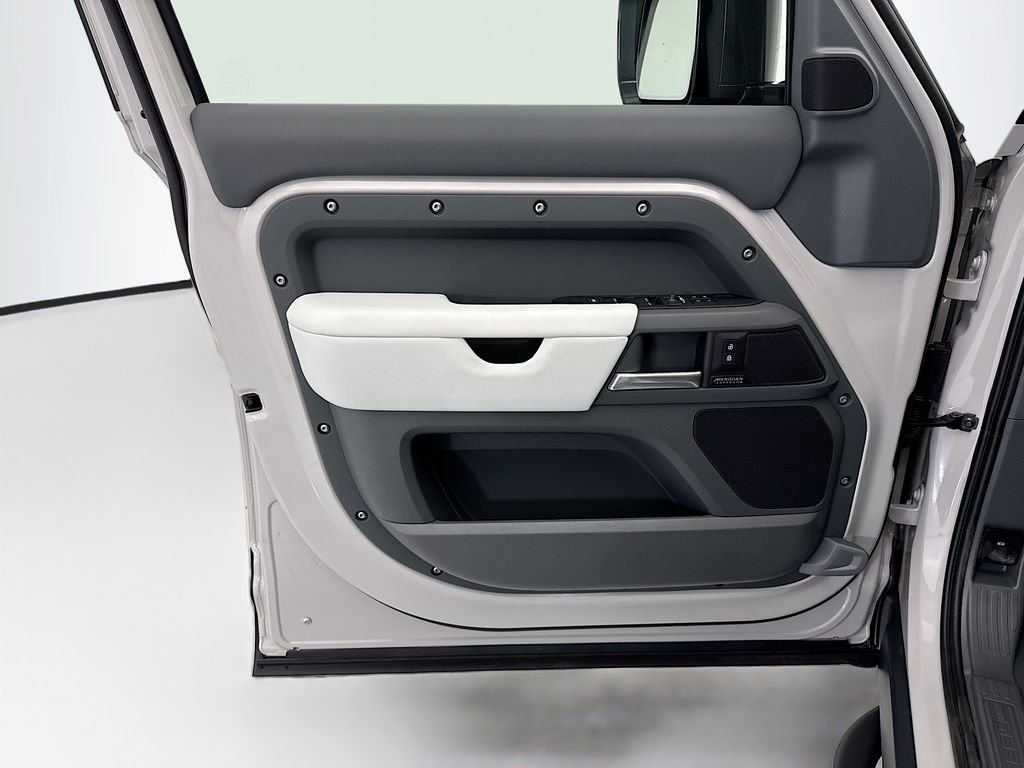New 2026 Borasco Grey Land Rover X-Dynamic SE image 23