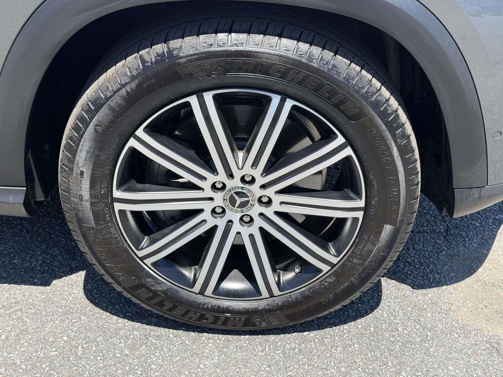 Used 2024 Gray Mercedes-Benz GLE 450 image 25