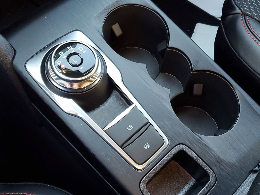 2026 Ford Escape ST-Line - Photo 17