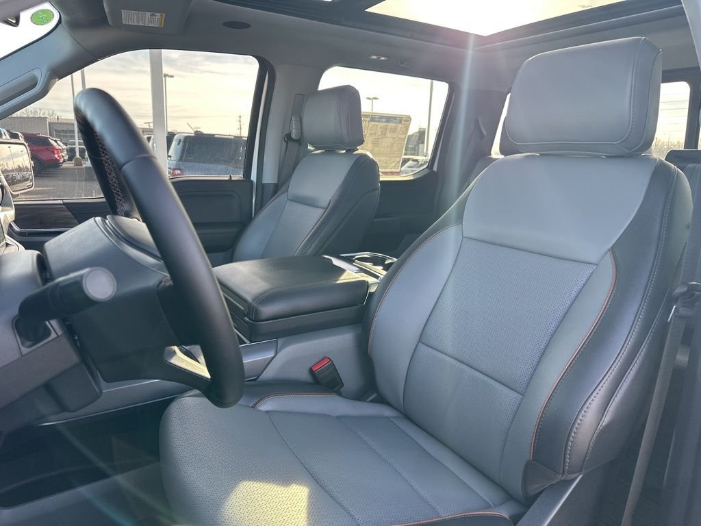 2025 Ford F-150 Lariat - Photo 12
