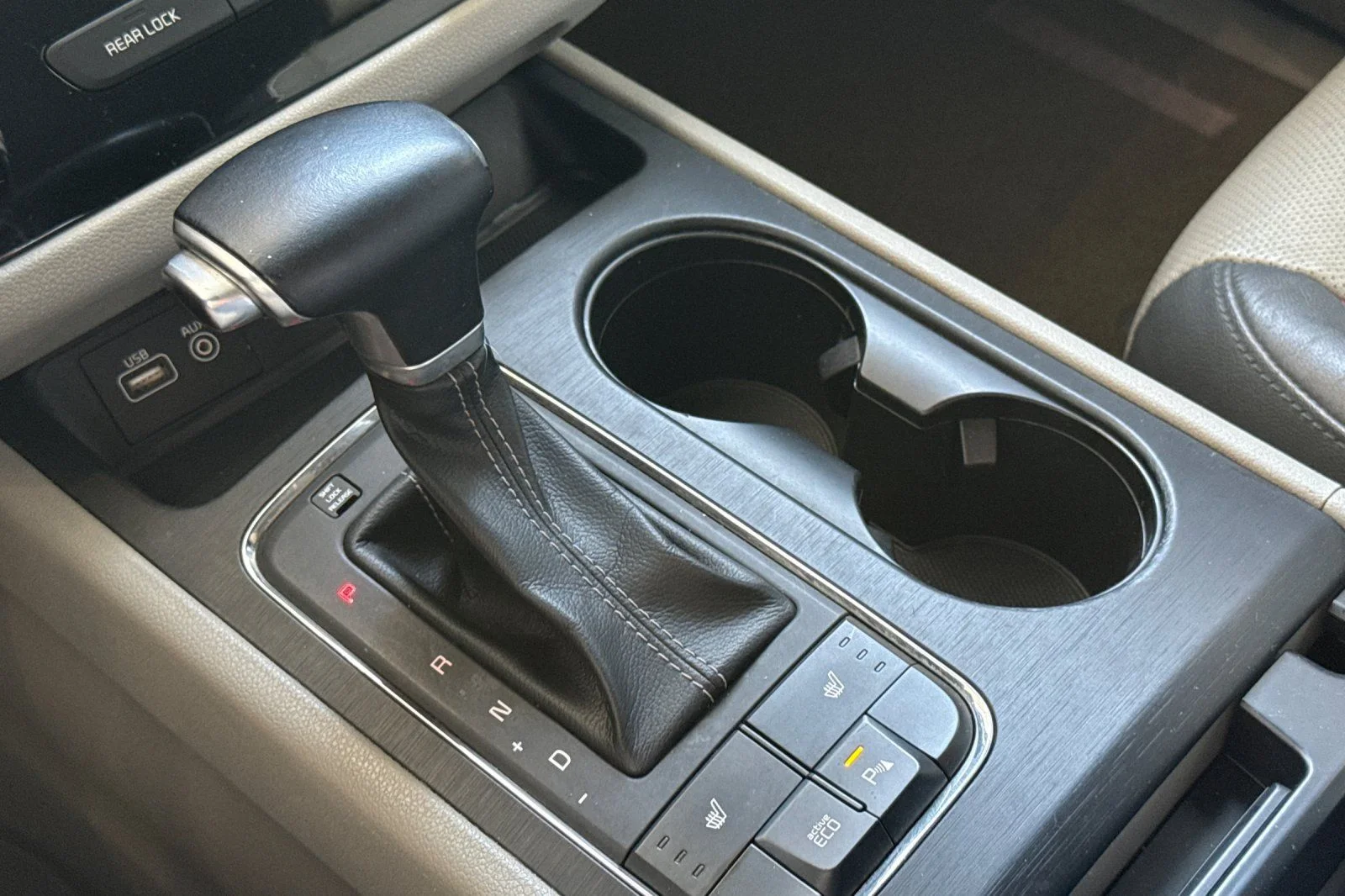 Used 2018 Black Kia LX image 23