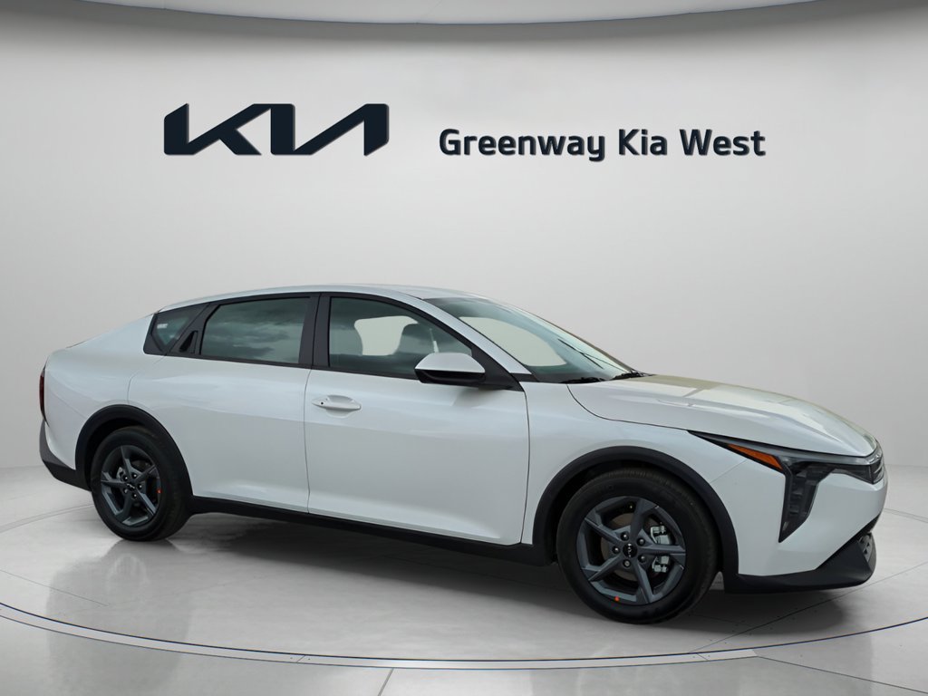 New 2026 Snow White Pearl Kia LXS image 2