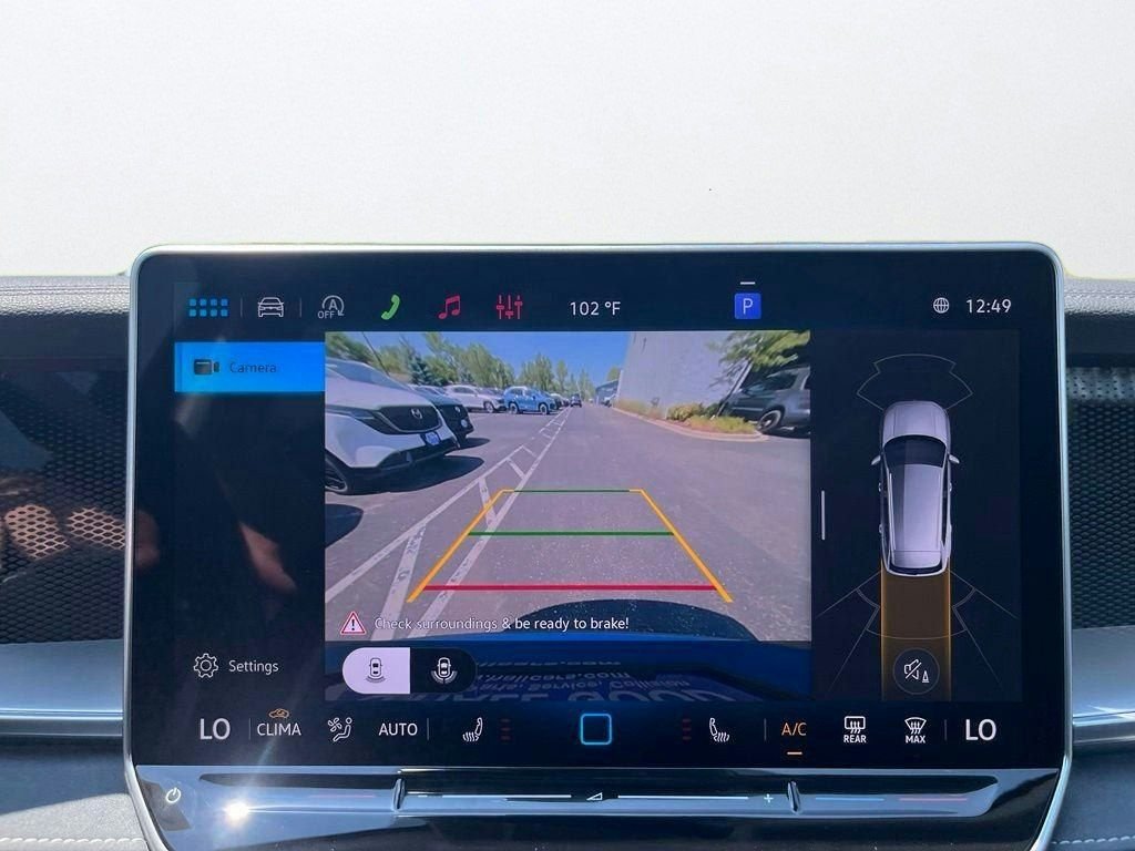 New 2026 Blue Volkswagen SE image 18