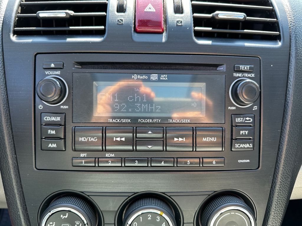 Used 2015 Gray Subaru 2.5i Premium image 11