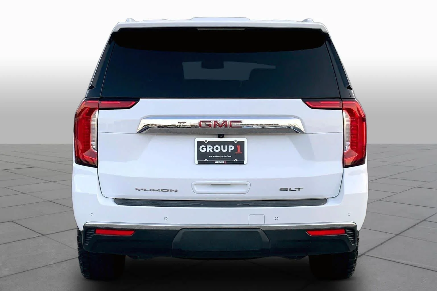 Used 2023 Summit White GMC SLT image 5