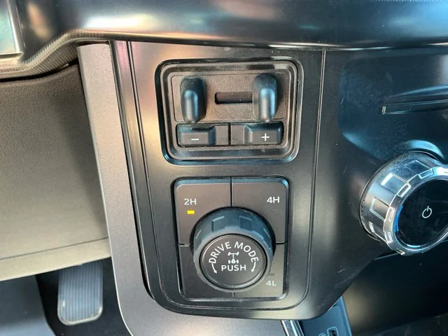 New 2026 Oxford White Ford XLT image 37