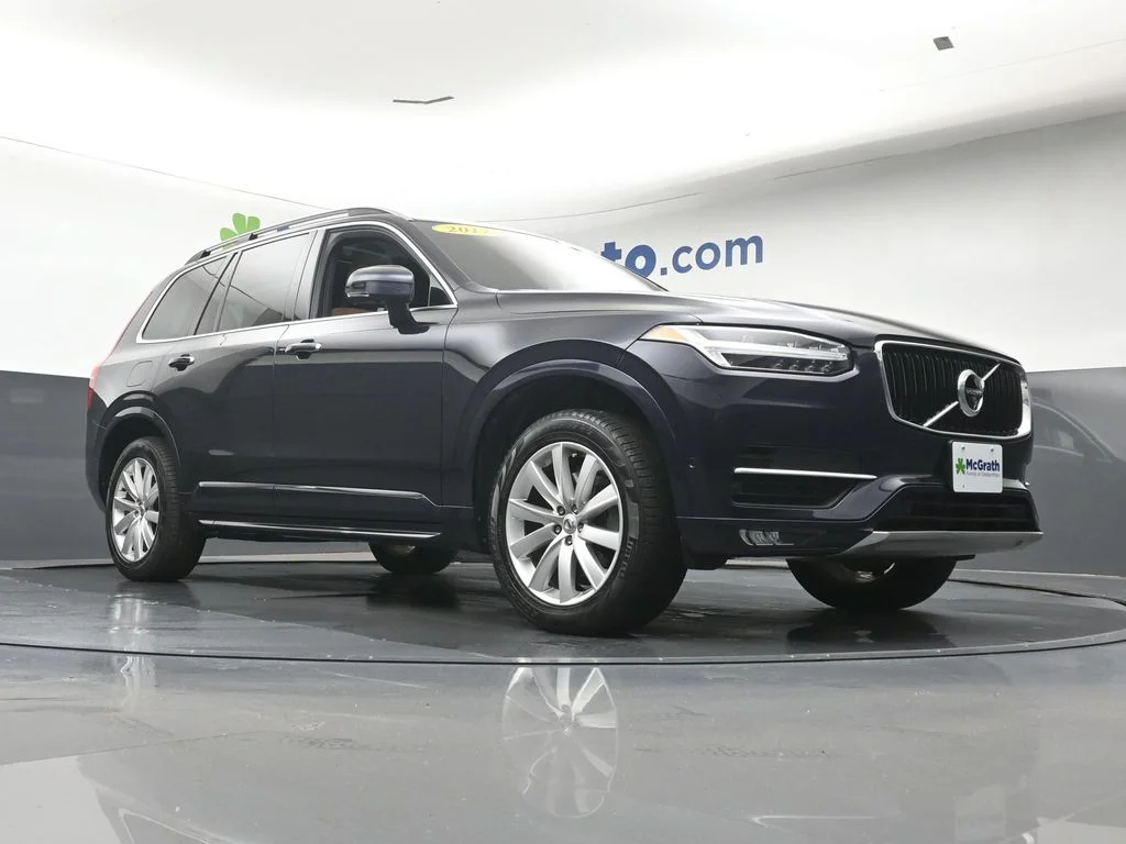 Used 2017 Blue Volvo T6 Momentum image 30