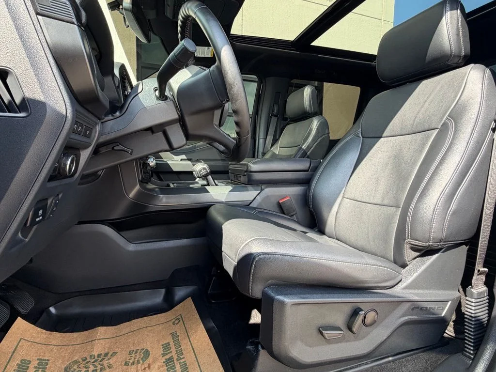Used 2024 Black Ford XLT image 10