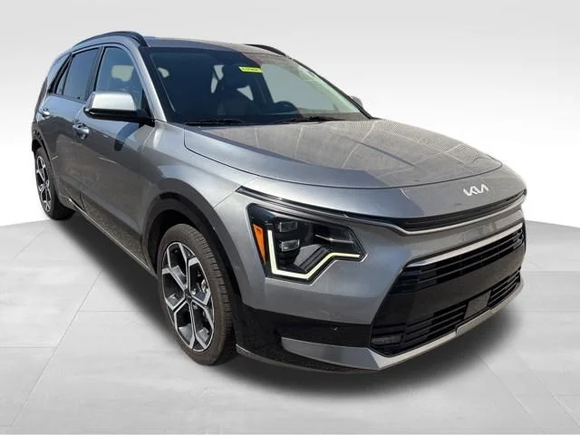 2023 Kia Niro SX Touring HEV's photo
