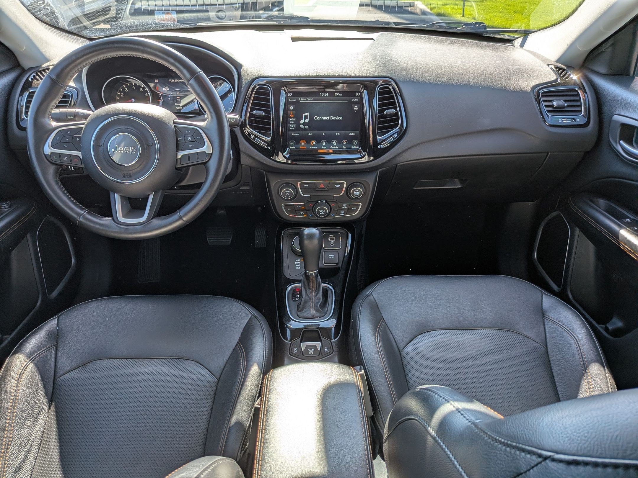 Certified Used 2019 Diamond Black Crystal Pearlcoat Jeep Limited image 29
