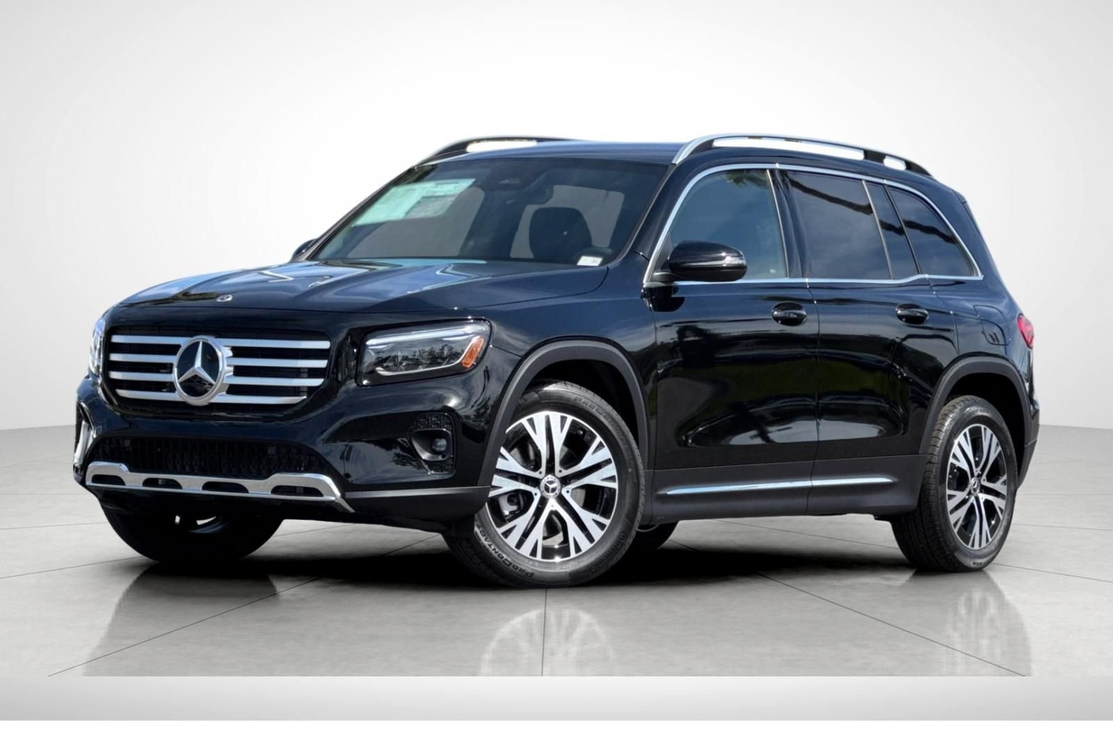 Used 2026 Black Mercedes-Benz GLB 250 image 1