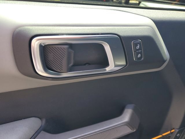 Used 2022 Green Ford Badlands image 9