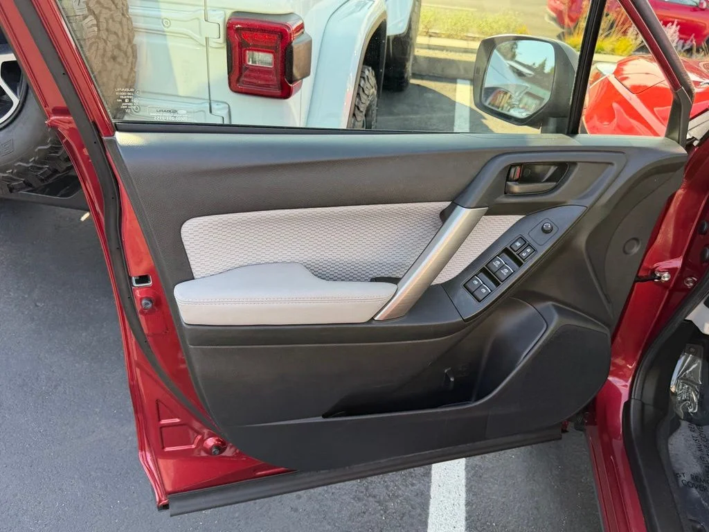Used 2017 Venetian Red Pearl Subaru 2.5i image 10