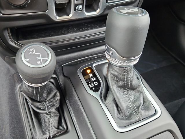 New 2026 Anvil Clear-Coat Exterior Paint Jeep Sahara image 16