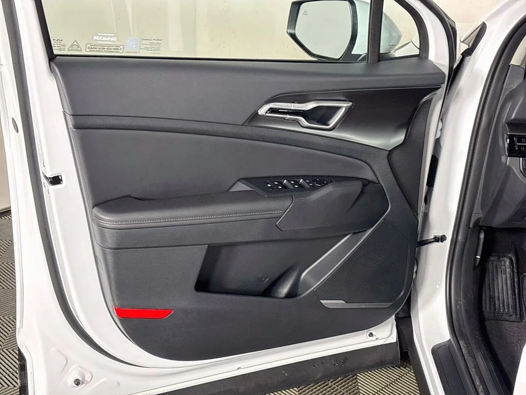 New 2026 Glacial White Pearl Kia EX image 10