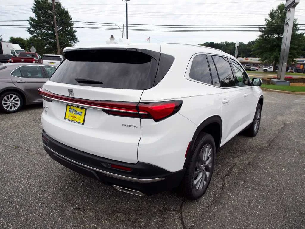 New 2026 Summit White Buick Preferred image 6