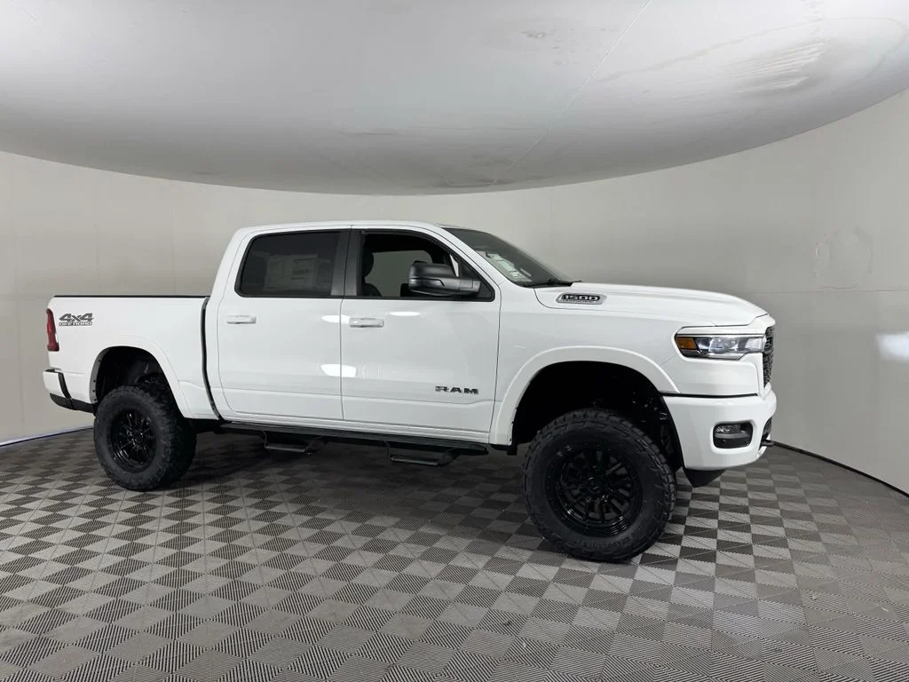 New 2026 Bright White Clearcoat RAM Big Horn/Lone Star image 2