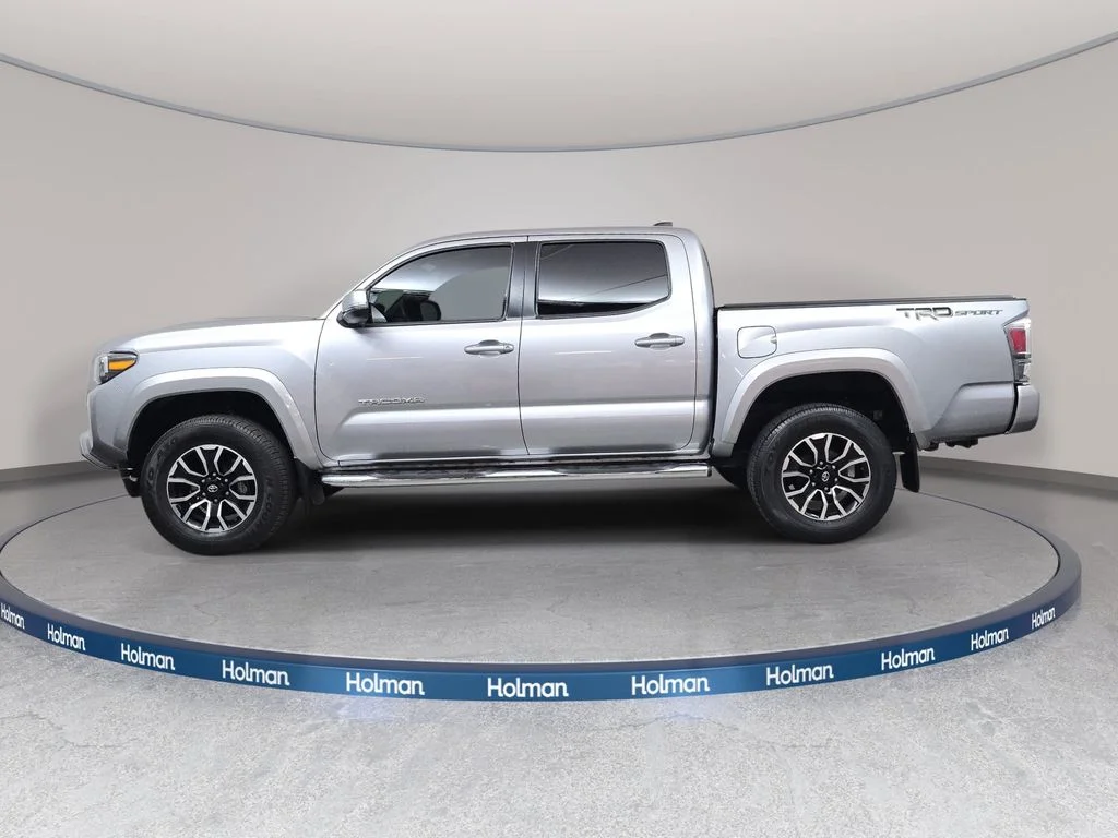 Used 2020 Silver Toyota SR5 image 9